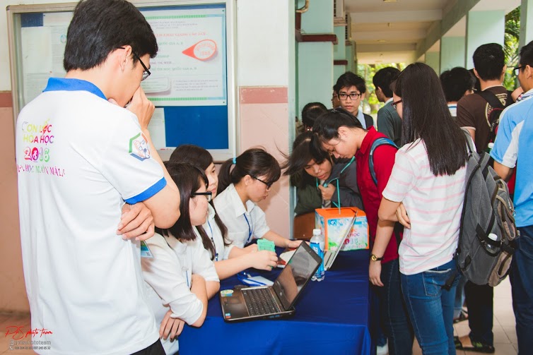 Ấn[-]tượng[-]vòng[-]loại[-]cuộc[-]thi[-]học[-]thuật[-]"Cơn[-]Lốc[-]Hóa[-]Học"[-]lần[-]thứ[-]IX[-]năm[-]2016